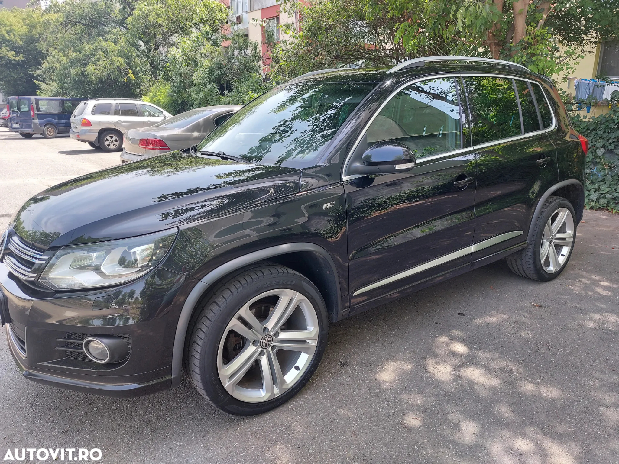 Volkswagen Tiguan 2.0 TDI DPF BlueMotion Technology Sport & Style - 20