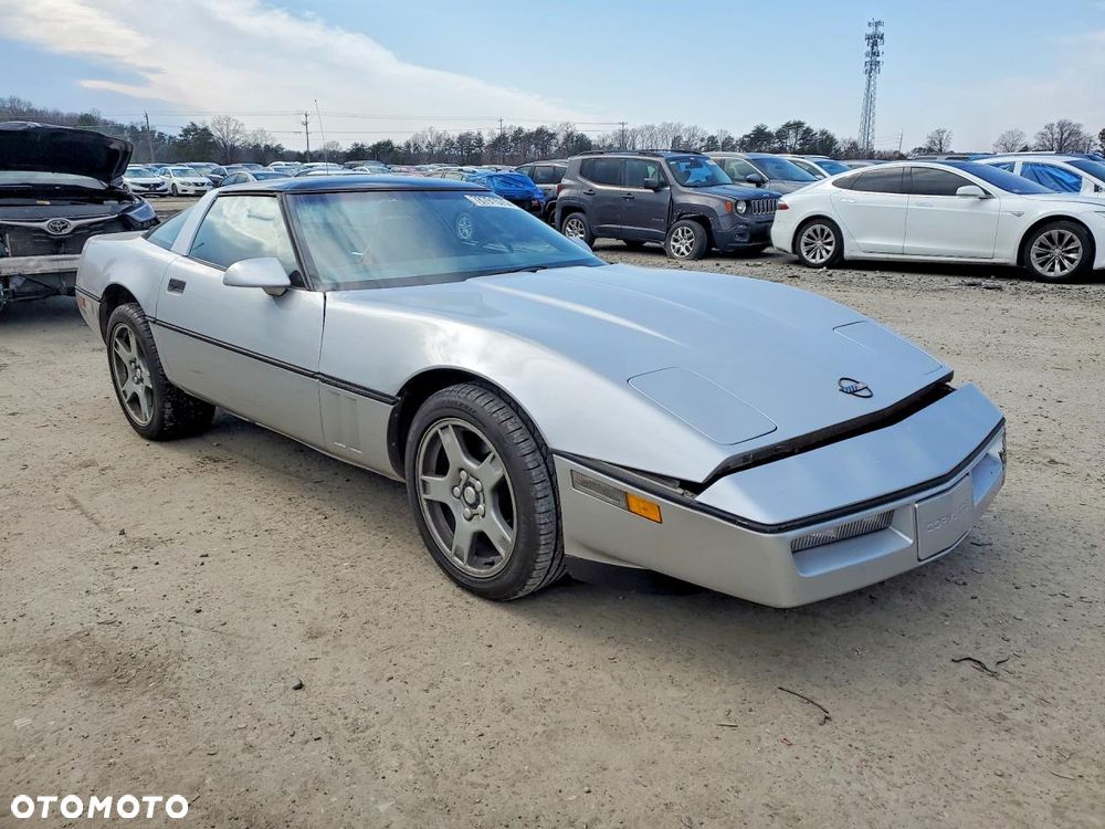 Chevrolet Corvette - 1