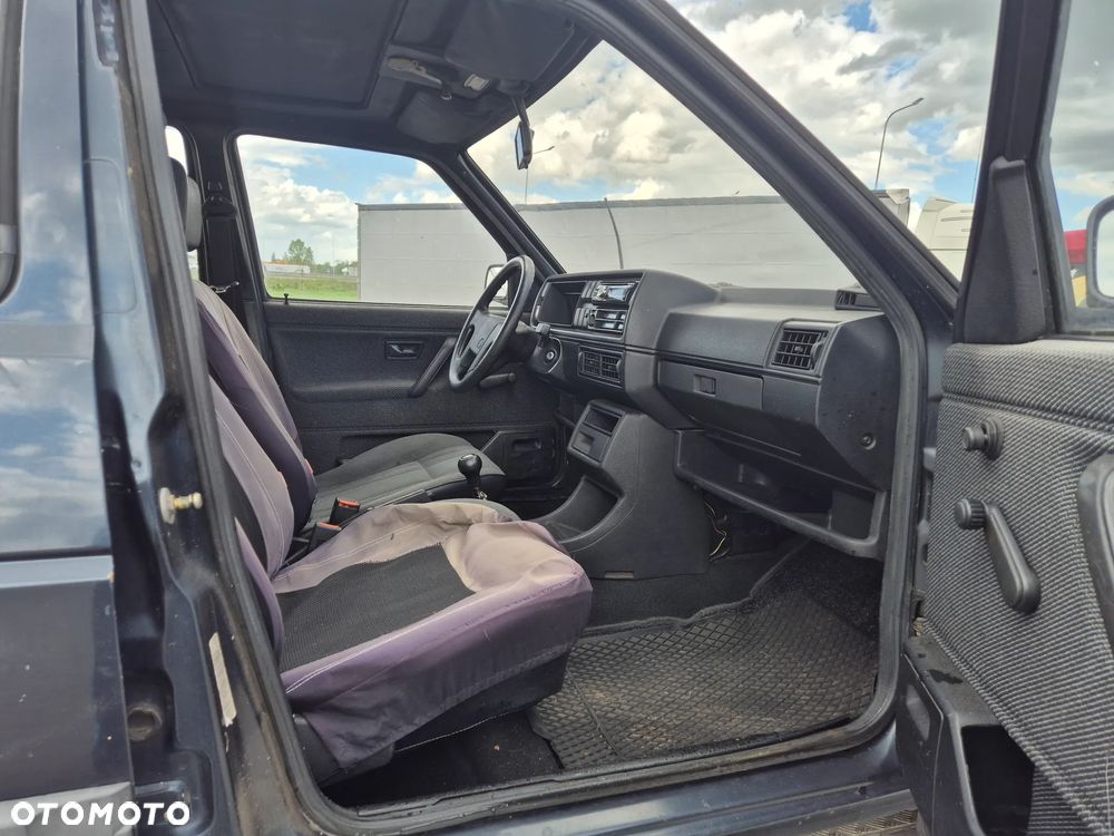 Volkswagen Golf 1.6 GL - 7