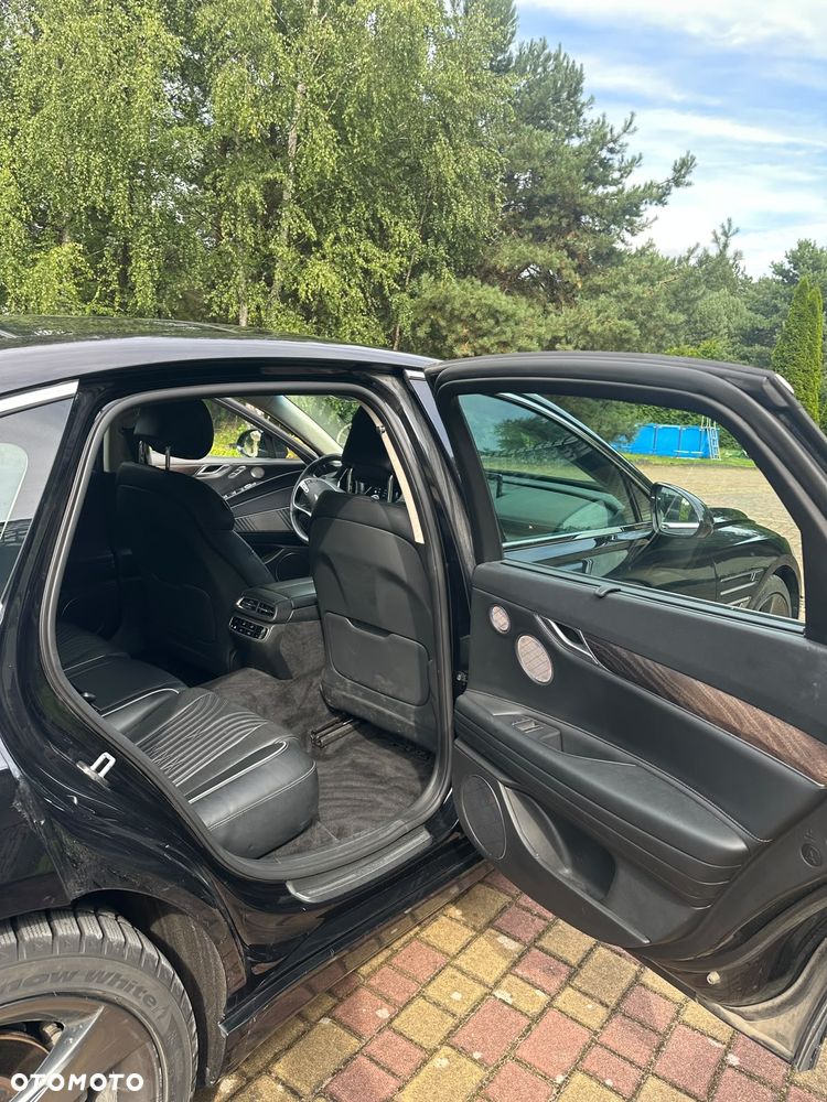 Genesis G80 - 11