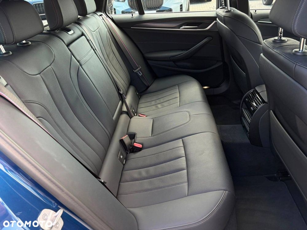 BMW Seria 5 520d xDrive mHEV M Sport sport - 14