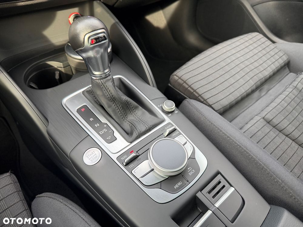 Audi A3 Sportback 2.0 TDI S tronic sport - 14