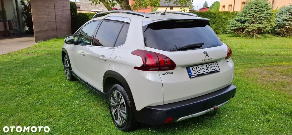 Peugeot 2008 1.2 Pure Tech GPF Allure S&S EAT6 - 9