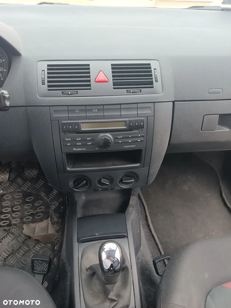 Skoda Fabia 1.4 16V Comfort - 13