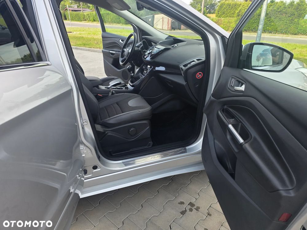Ford Kuga 2.0 TDCi 4x4 Black & Silver - 27