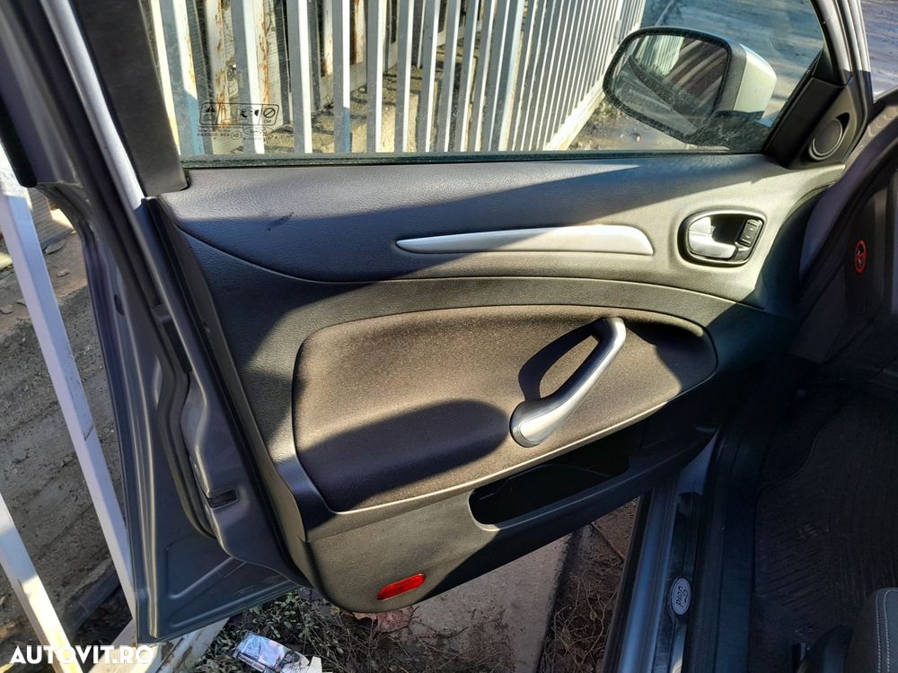 Dezmembrari  Ford MONDEO Mk 4  2007  > 2014 2.0 TDCi Motorina - 6