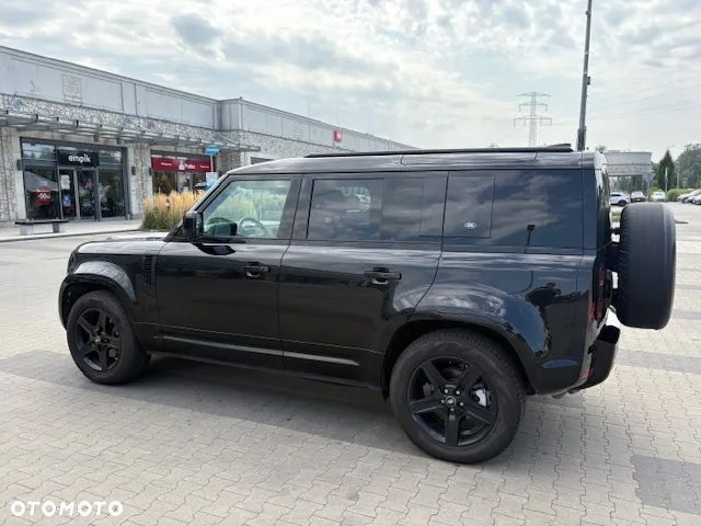 Land Rover Defender - 4