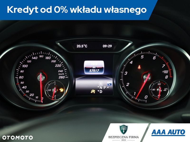 Mercedes-Benz GLA - 13