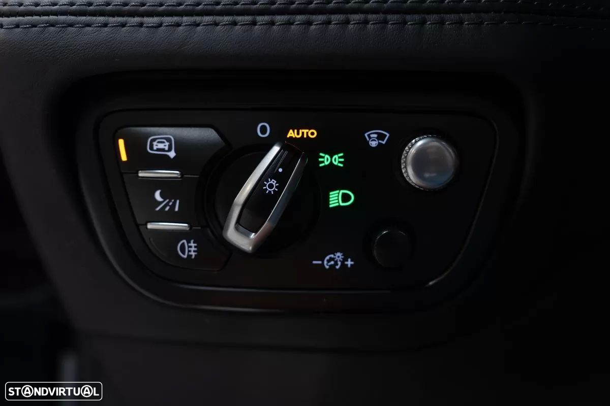 Bentley Bentayga V8 - 30