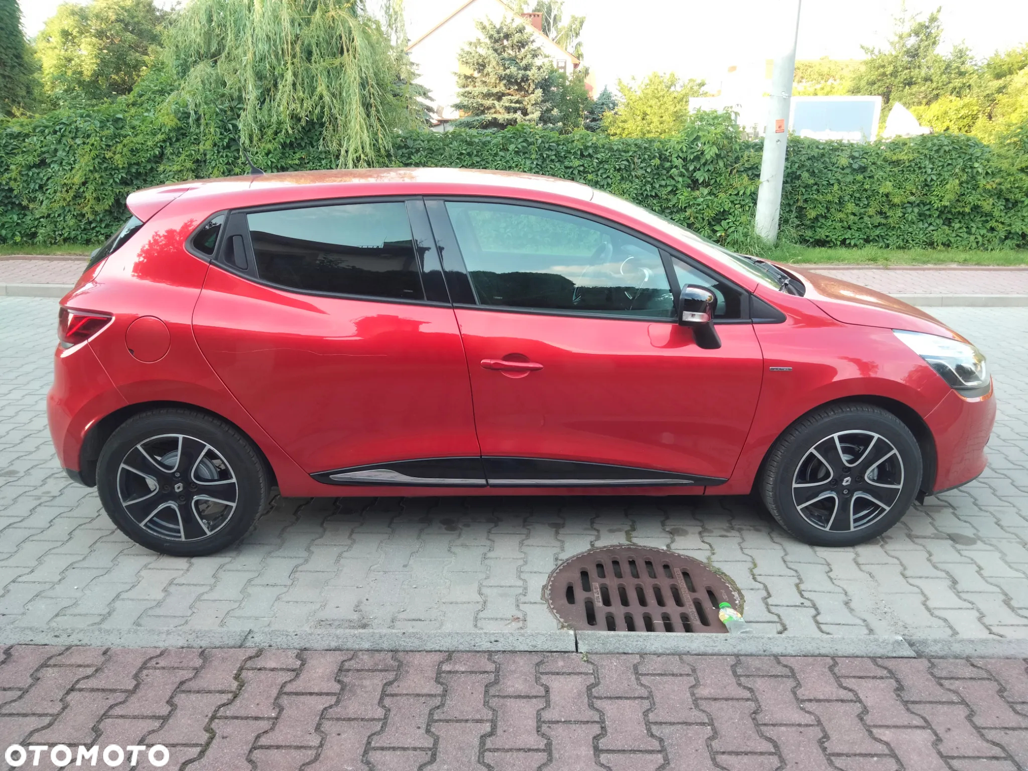 Renault Clio 1.2 16V Limited EU6 - 10