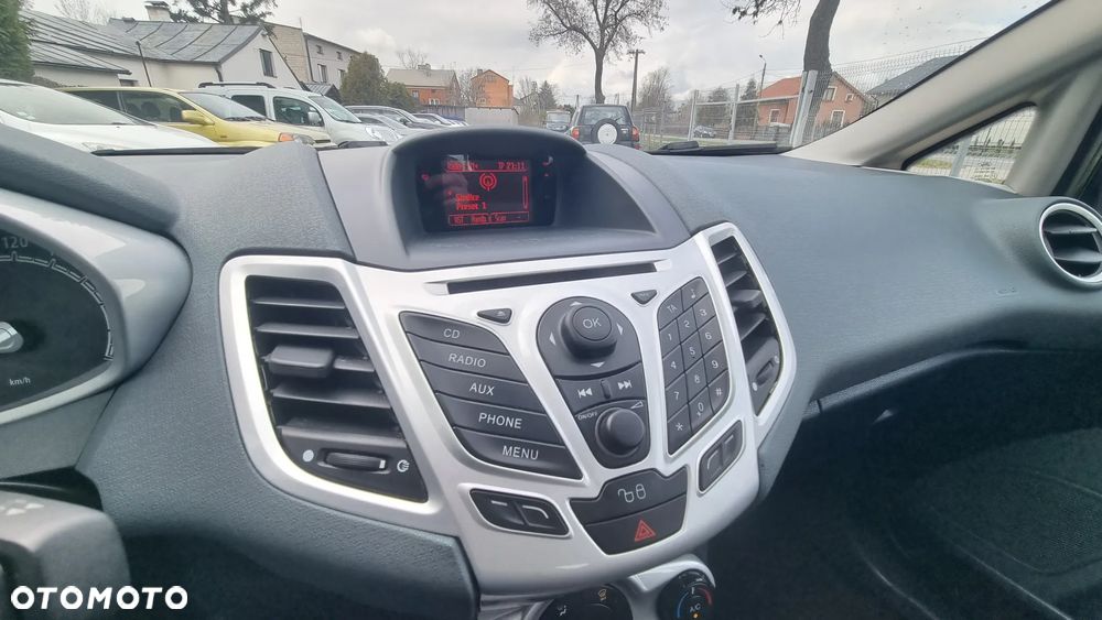 Ford Fiesta 1.25 Titanium - 14