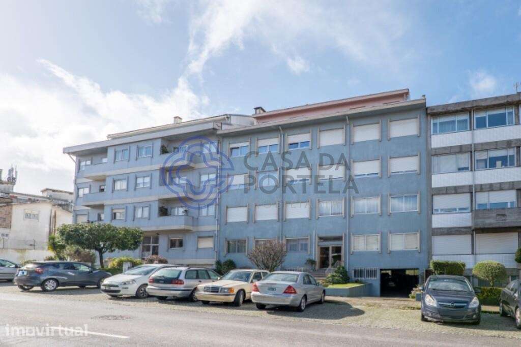 Apartamento T4 junto ao Metro de Salgueiros | Paranhos | Porto - Grande imagem: 2/41