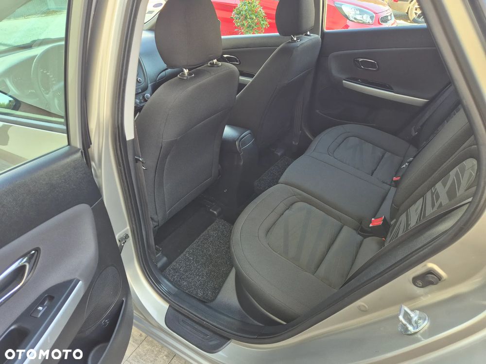Kia Ceed 1.4 CVVT ISG Spirit - 18