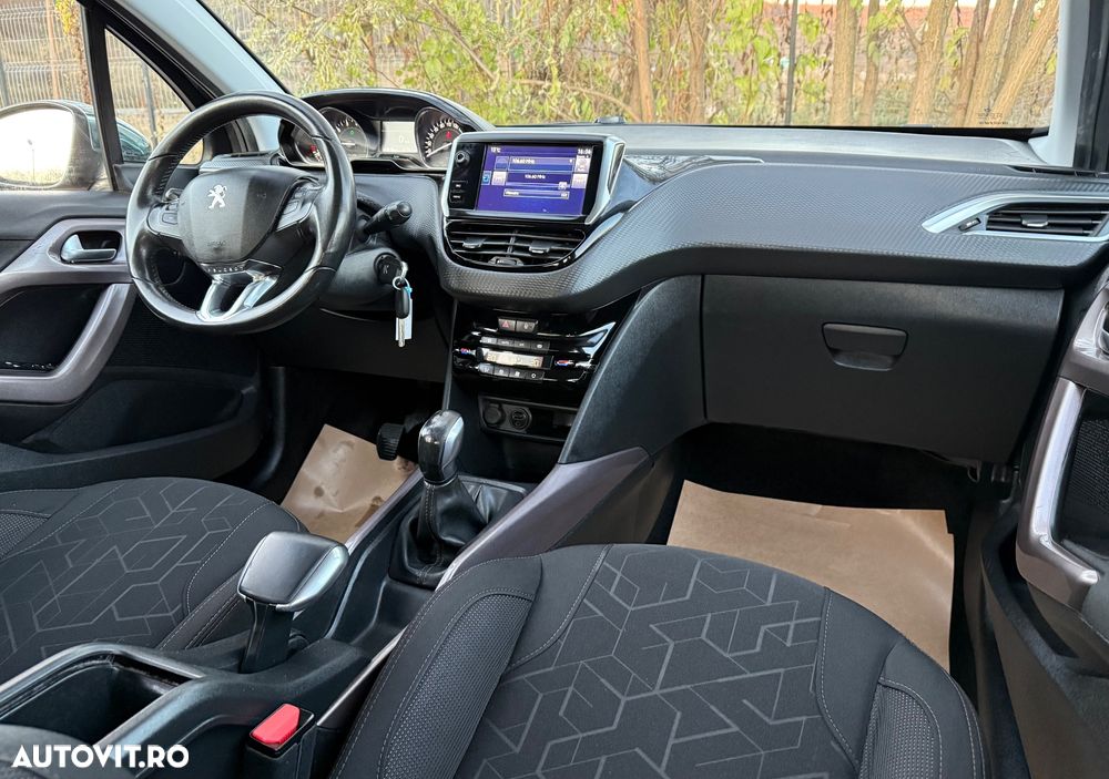 Peugeot 2008 PureTech 110 Stop&Start Allure - 20