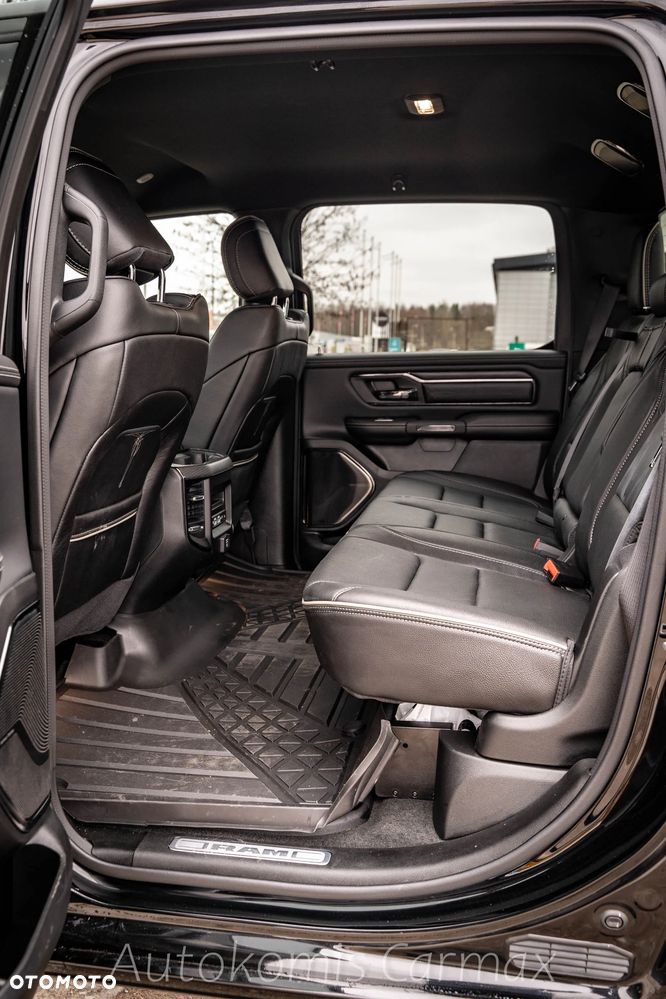 RAM 1500 5.7 Crew Cab Limited - 32