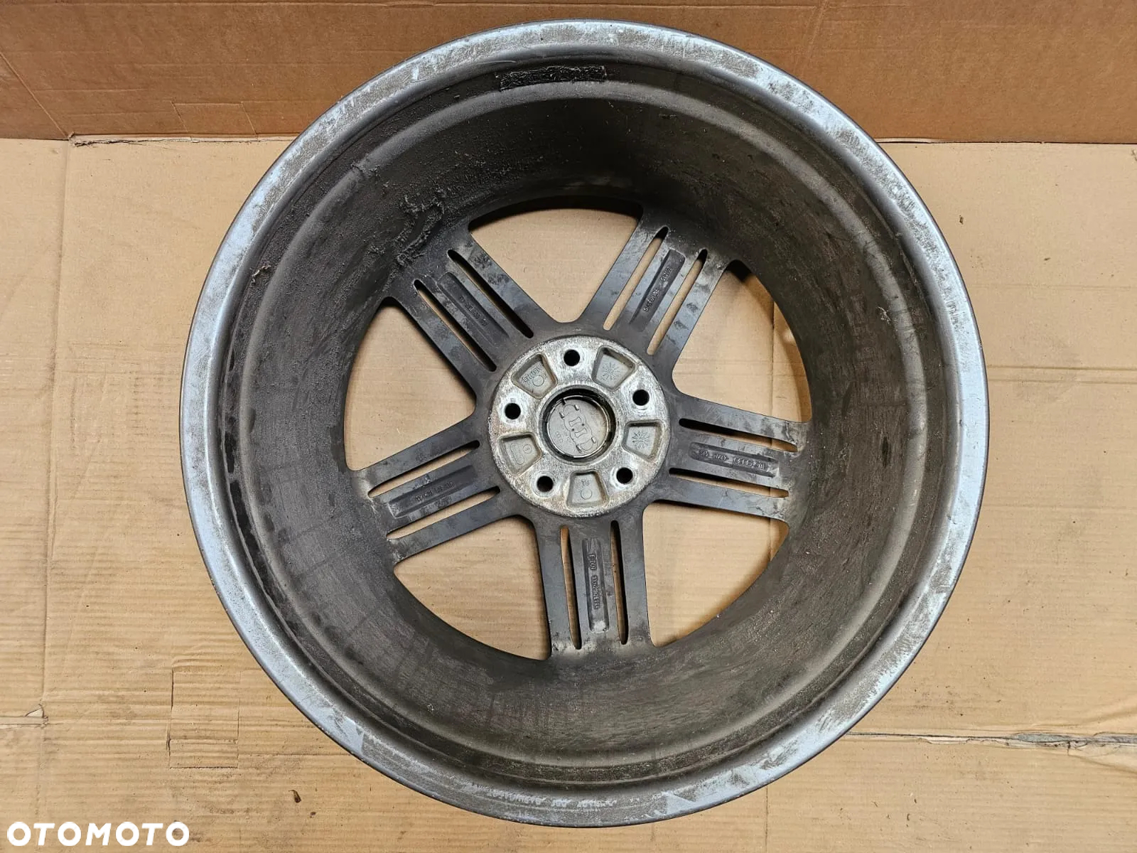 (F27) Audi OE Q7 VW Touareg Porsche Cayenne / 4L0 601 025 AL AE / 10Jx21 ET44 5x112 - 6