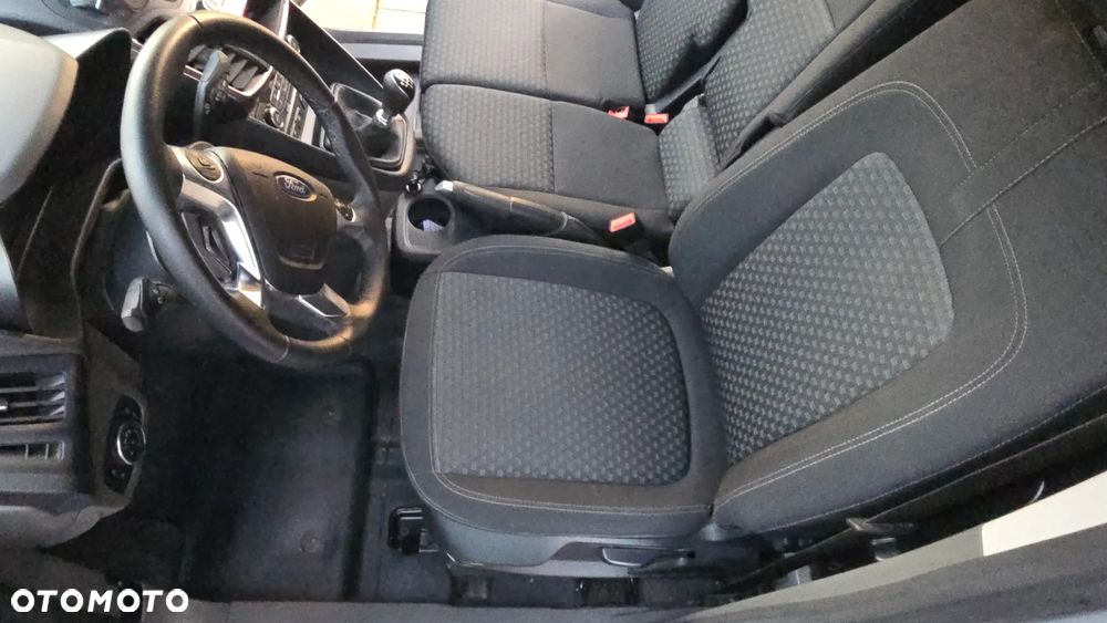 Ford Transit Connect - 14