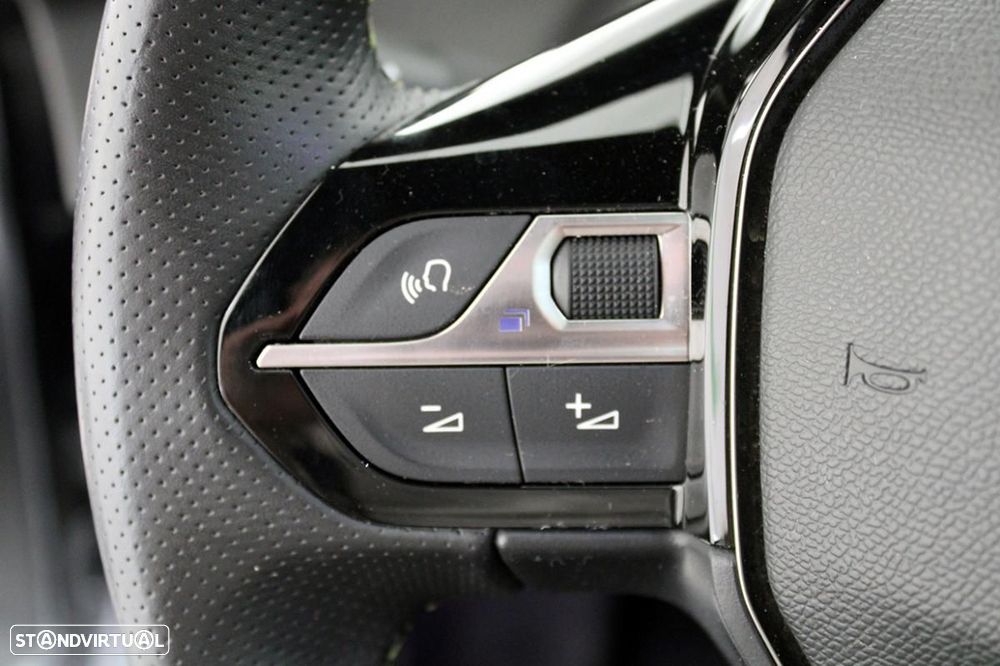 Peugeot e-208 50 kWh GT Line - 19