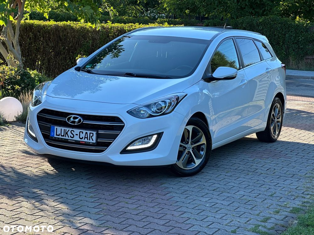 Hyundai i30 blue Kombi 1.6 GDi Passion - 3