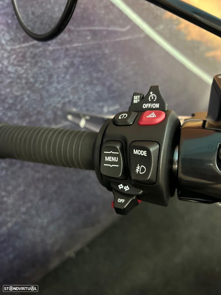 BMW R 18 CLASSIC - 16