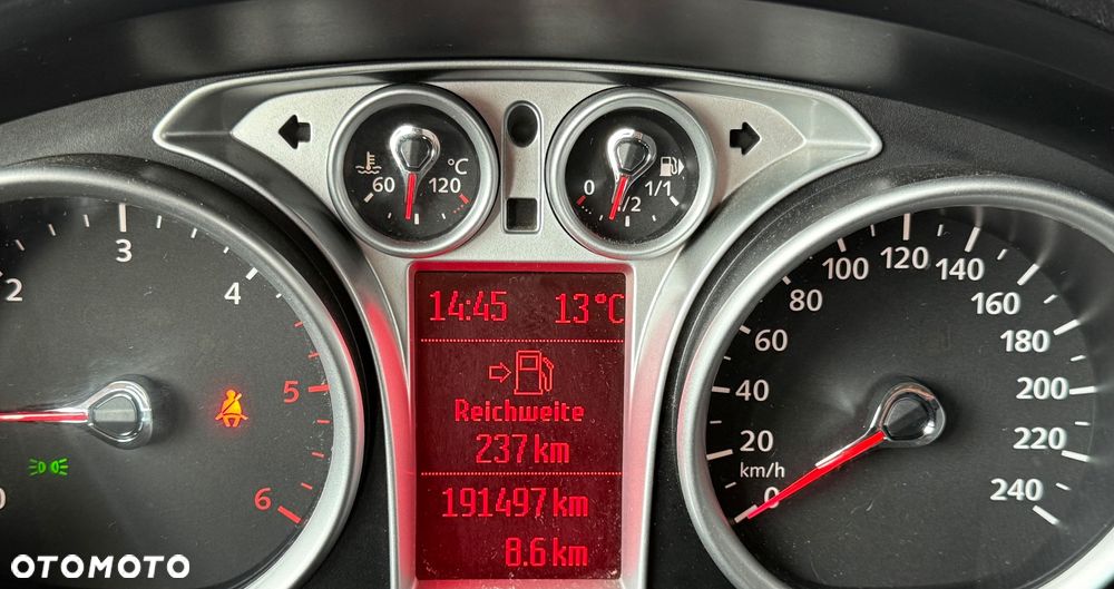 Ford Kuga 2.0 TDCi 2x4 Trend - 25