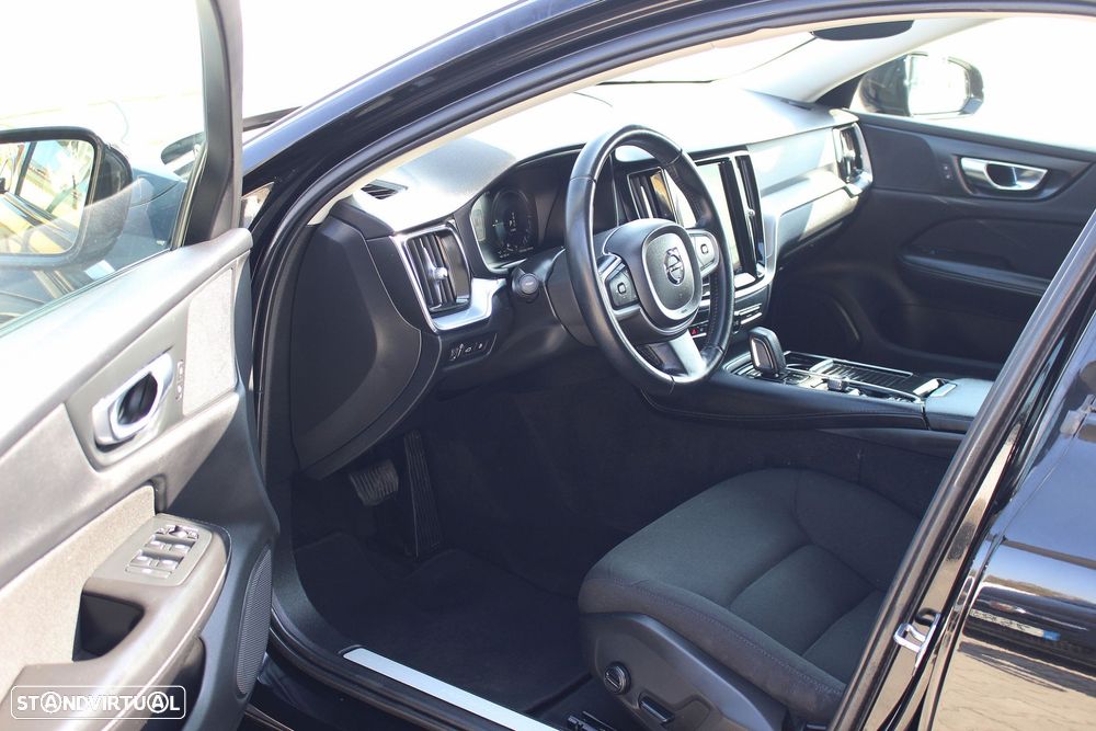 Volvo V60 2.0 T6 AWD TE R-Design Expression - 22
