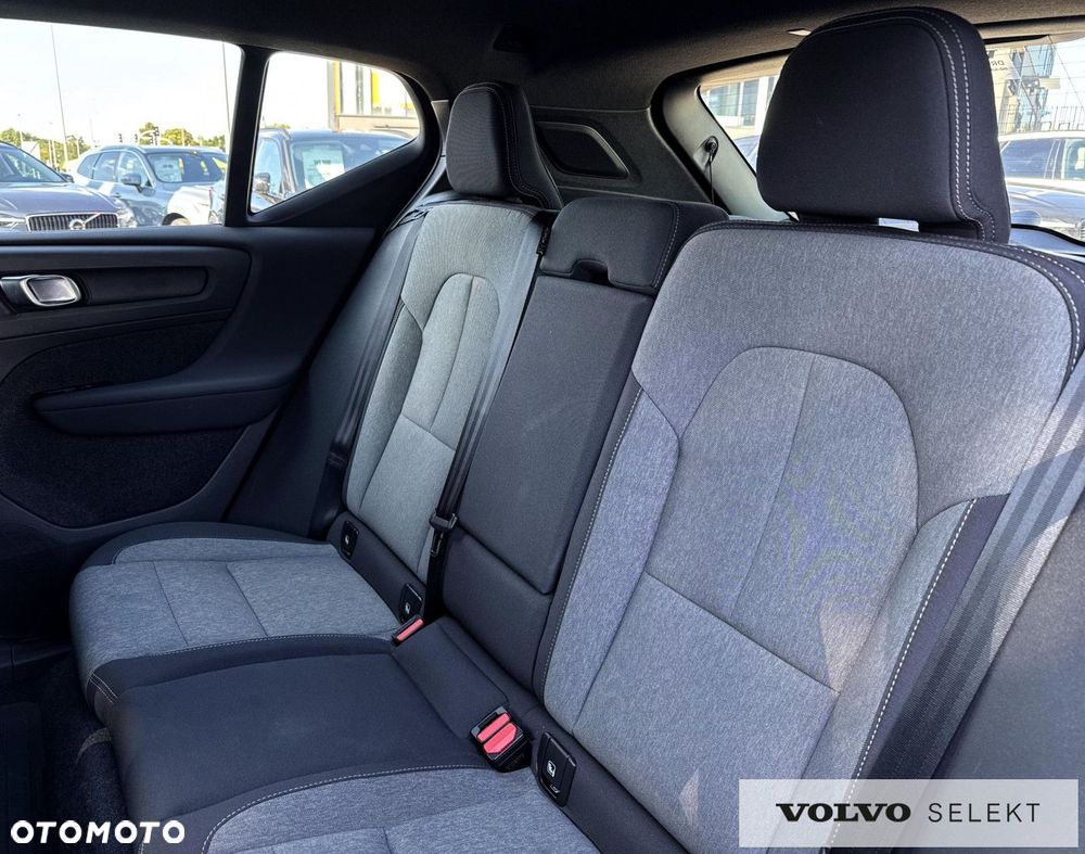 Volvo XC 40 B3 Plus Dark - 27