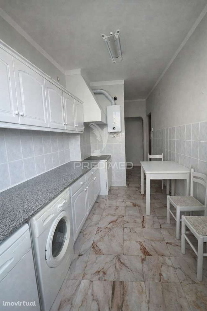 Apartamento T3 remodelado no centro da Moita - Grande imagem: 3/17