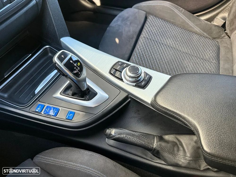 BMW 320 d Auto Pack M - 23