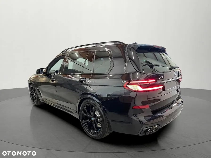 BMW X7 - 7