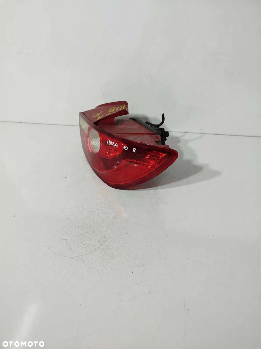 LAMPA PRAWA TYLNA SEAT IBIZA IV 08-17 6J HB - 3
