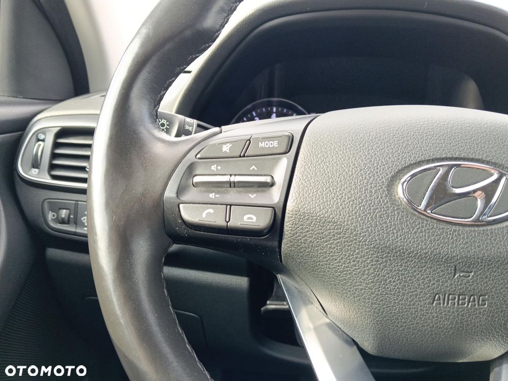 Hyundai i30 1.0 T-GDI Classic + DCT - 18