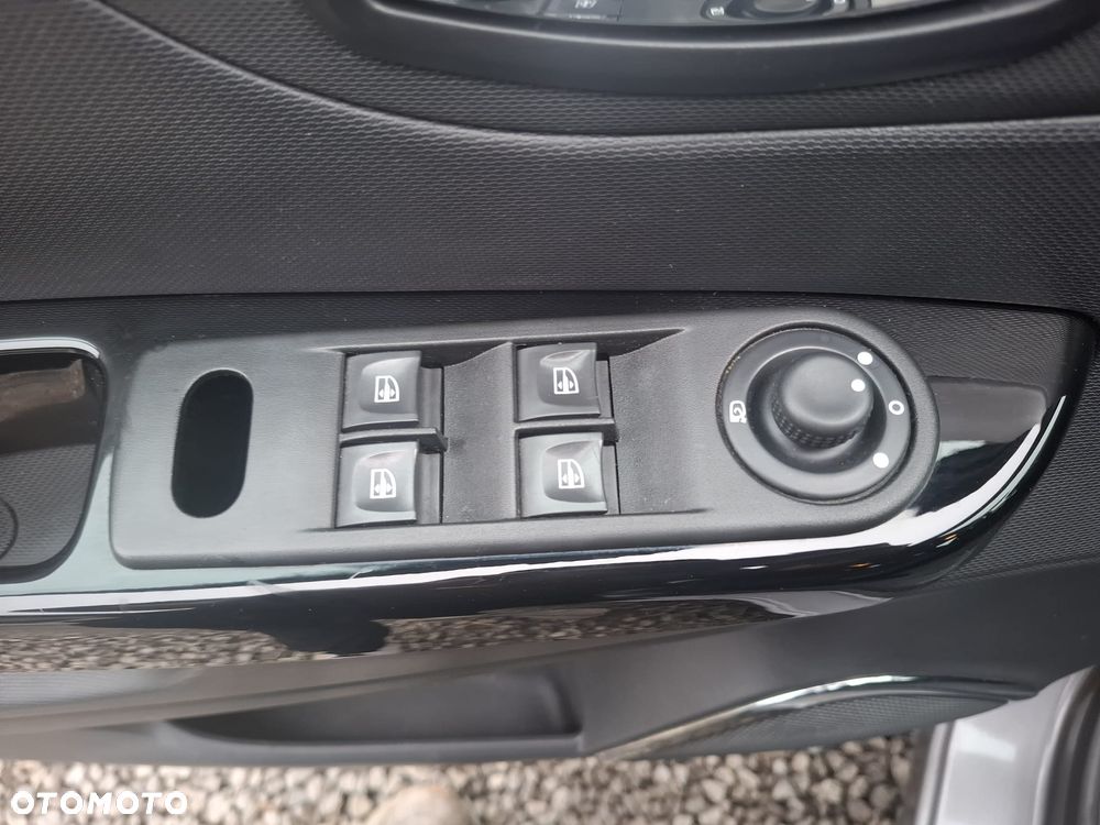 Renault Captur ENERGY TCe 120 EDC Experience - 18