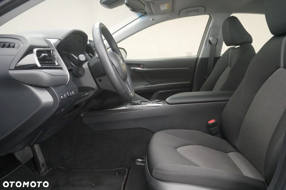 Toyota Camry 2.5 Hybrid Comfort CVT - 12