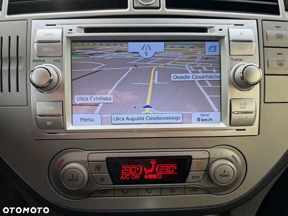 Ford Kuga 2.0 TDCi 4x4 Titanium - 13