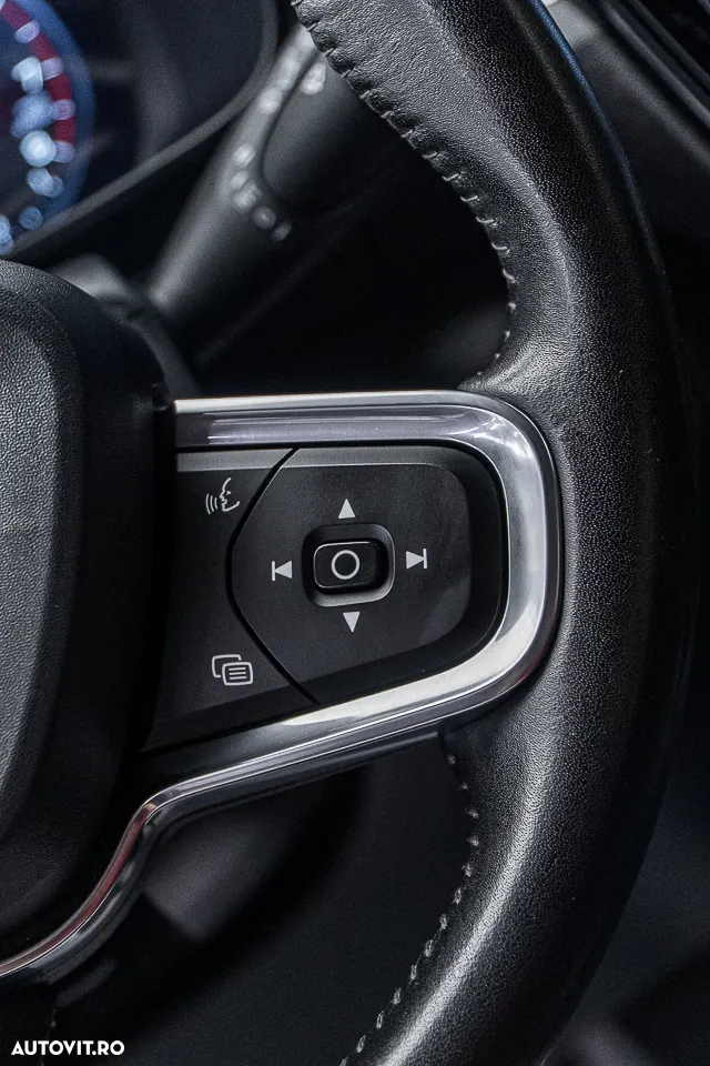 Volvo XC 40 T4 AWD Geartronic Inscription - 36