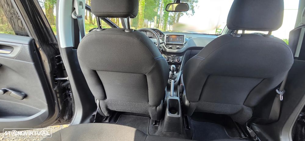 Peugeot 208 1.2 PureTech Style - 31