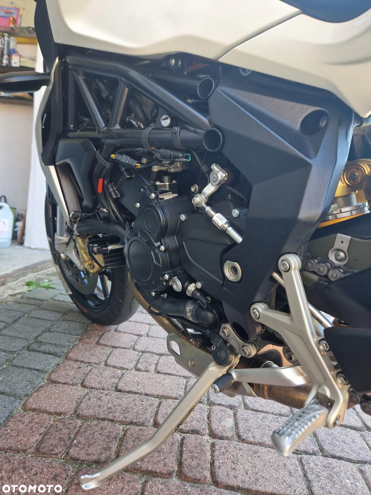 MV AGUSTA Brutale - 8