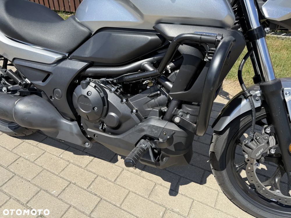 Honda CTX - 8