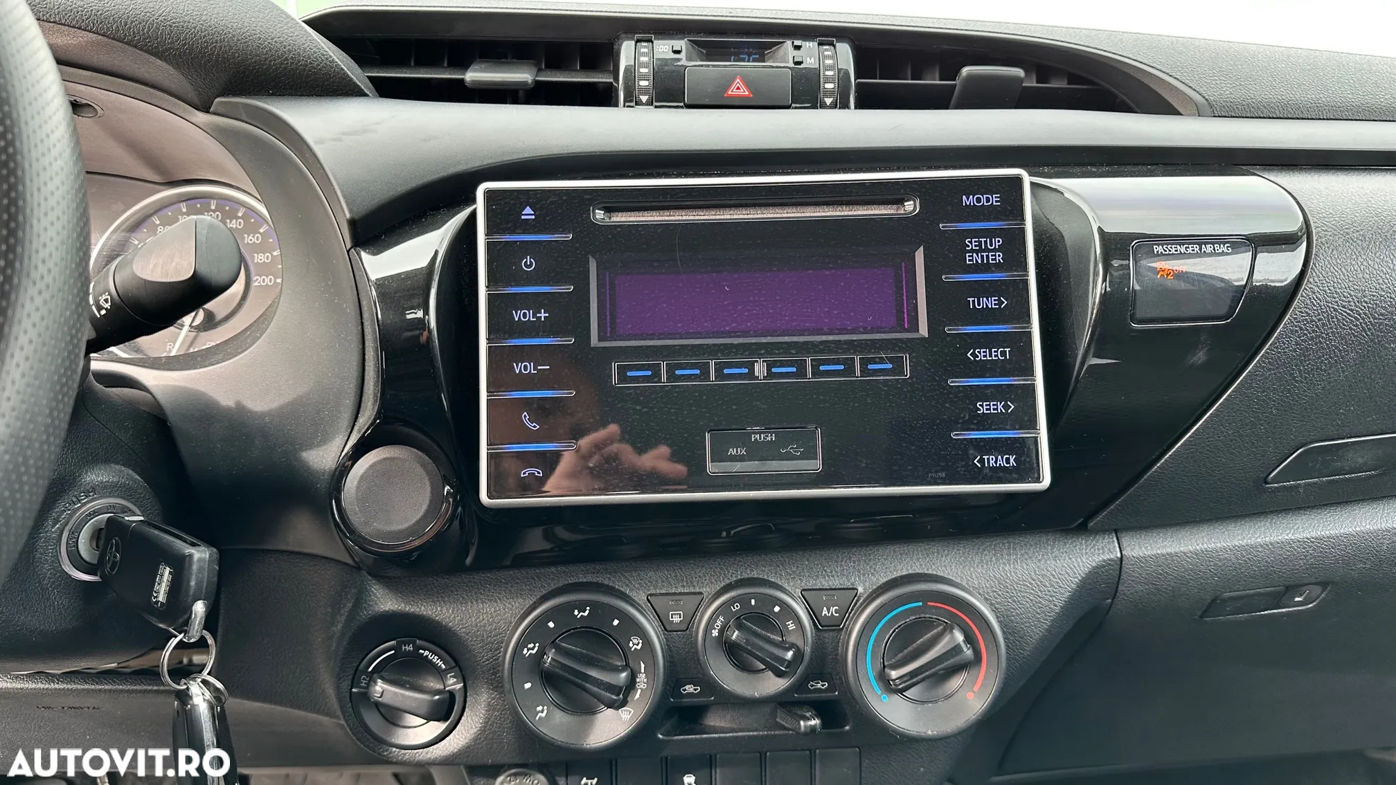 Toyota Hilux 4x4 Double Cab M/T Comfort - 8