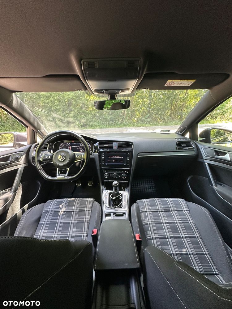 Volkswagen Golf 2.0 TDI BMT GTD - 13