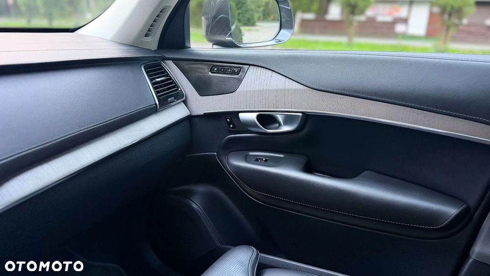 Volvo XC 90 - 16