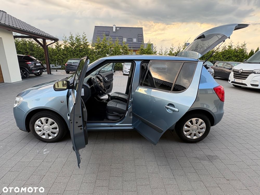 Skoda Fabia 1.2 HTP Ambiente - 15