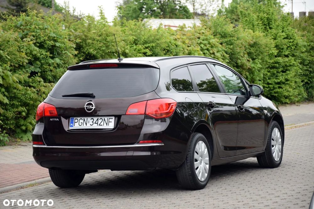 Opel Astra 1.6 Design Edition - 8