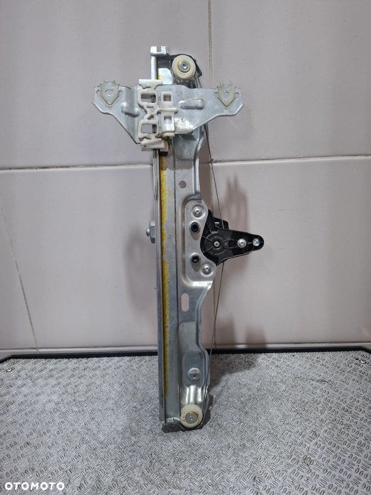 Podnośnik mechanizm szyby drzwi prawy tył Nissan Qashqai J11 2017rok lift - 3