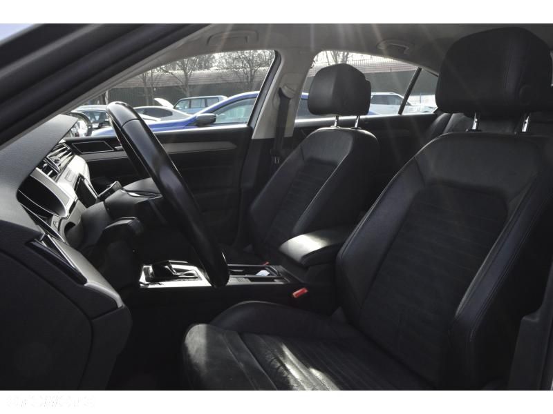 Volkswagen Passat 2.0 TDI BMT 4Mot Highline DSG - 8