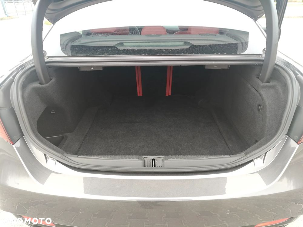 Alfa Romeo Giulia 2.0 Turbo Veloce Q4 - 21