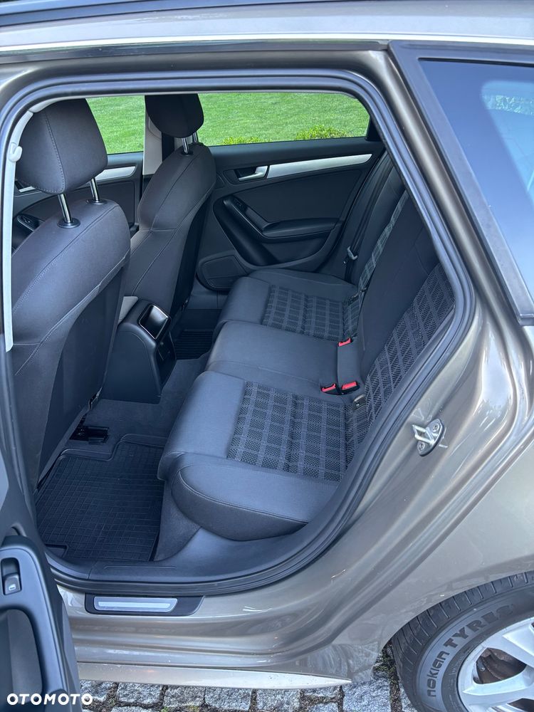 Audi A4 Avant 2.0 TDI DPF - 8