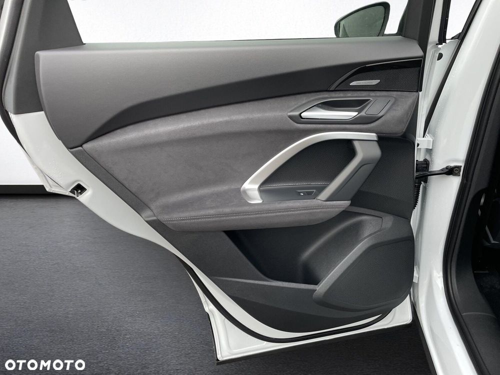 Audi Q5 Sportback - 12