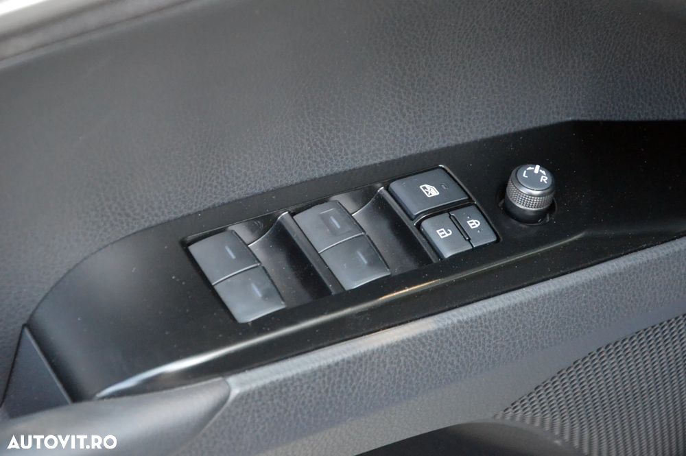 Toyota Camry Business Edition - 30
